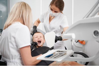 preparer-son-enfant-a-une-anesthesie-dentaire-dentiste-a-l-isle-adam